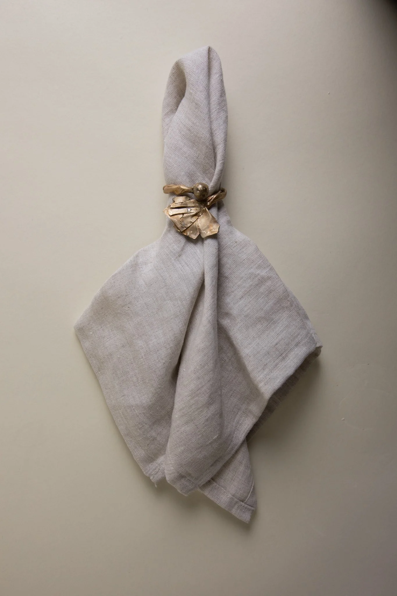 Paper Fan Napkin Ring Set - Image 3